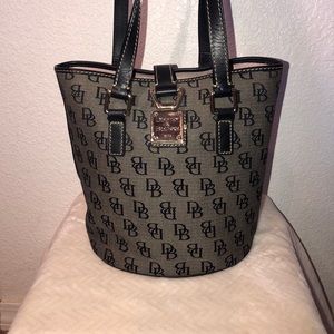 Dooney & Bourke bucket purse
